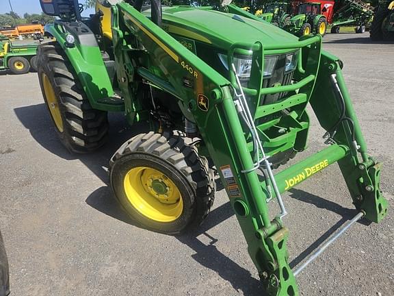 Image of John Deere 4066R equipment image 2