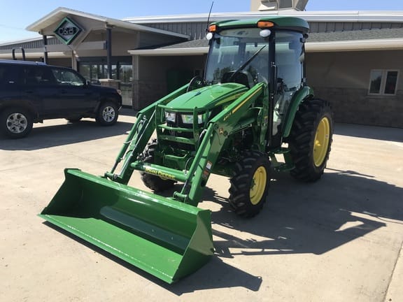 Main image John Deere 4066R