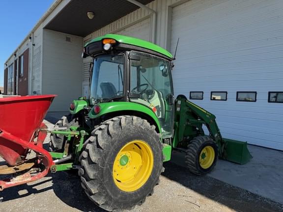 Image of John Deere 4066R equipment image 2