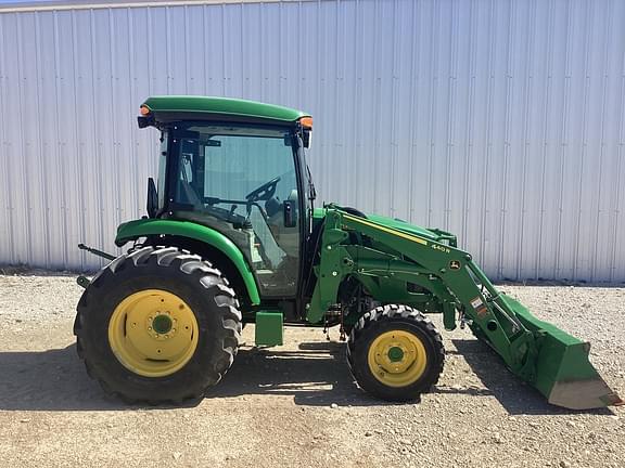 Image of John Deere 4066R equipment image 1