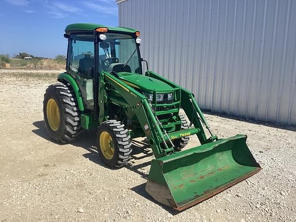 Image of John Deere 4066R equipment image 2