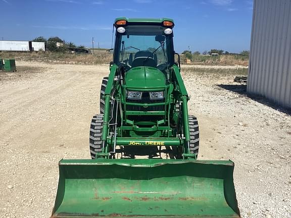 Image of John Deere 4066R equipment image 3