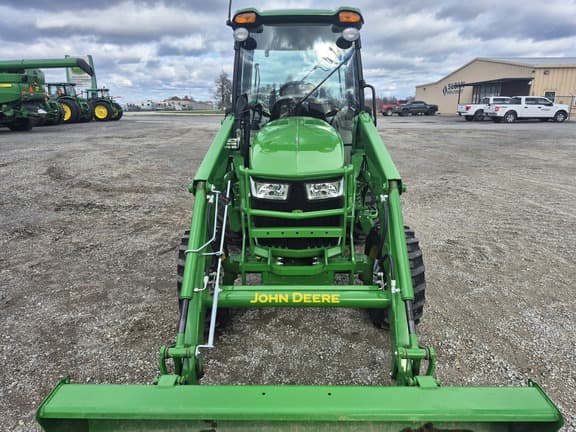 Image of John Deere 4066R equipment image 1