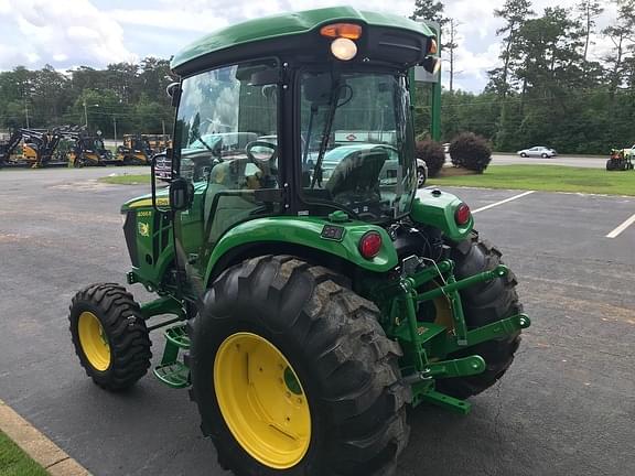 Image of John Deere 4066R equipment image 3