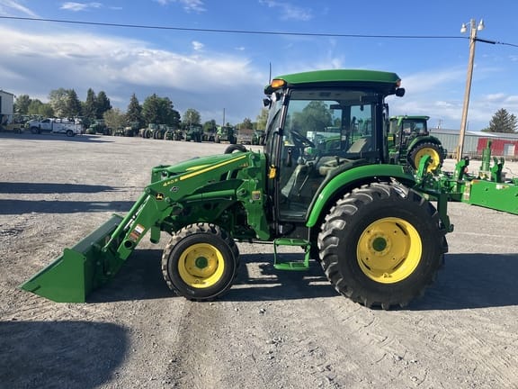 Main image John Deere 4066R