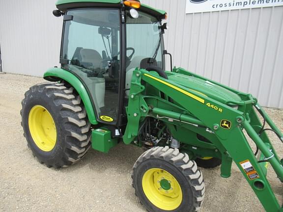 Image of John Deere 4066R equipment image 4