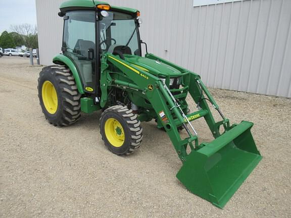Image of John Deere 4066R equipment image 3