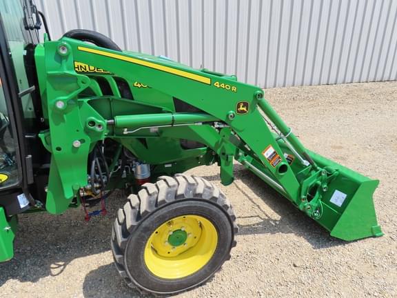 Image of John Deere 4066R equipment image 3
