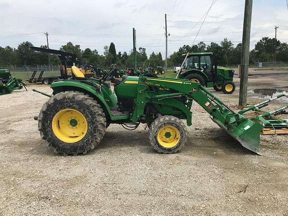 Image of John Deere 4066R equipment image 1