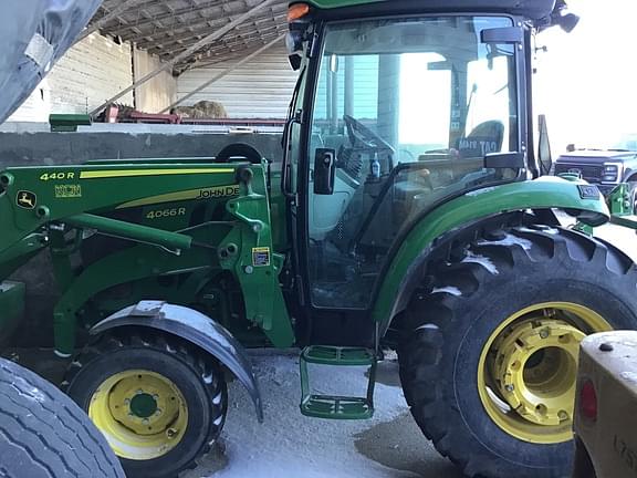 Image of John Deere 4066R equipment image 1
