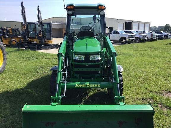 Image of John Deere 4066R equipment image 4