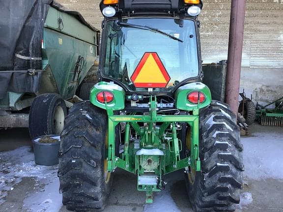 Image of John Deere 4066R equipment image 2