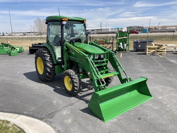 Main image John Deere 4066R