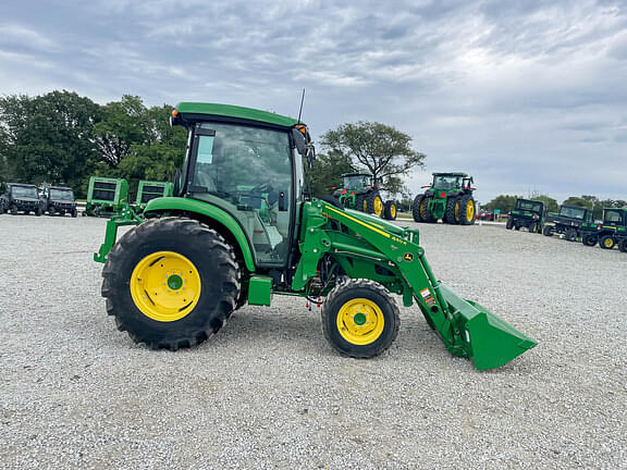 Image of John Deere 4066R equipment image 3