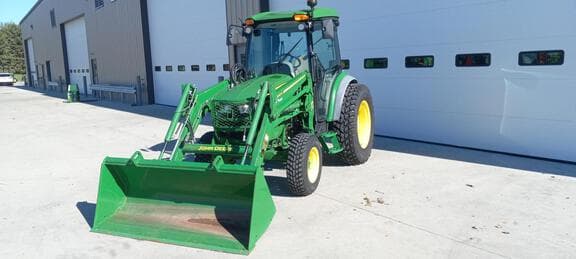 Image of John Deere 4066R equipment image 3