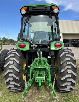 Image of John Deere 4066R equipment image 4