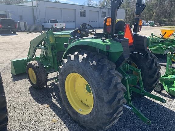 Image of John Deere 4066R equipment image 3