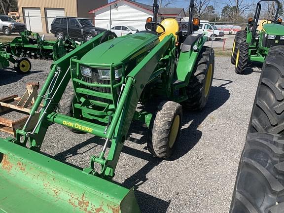 Image of John Deere 4066R equipment image 1