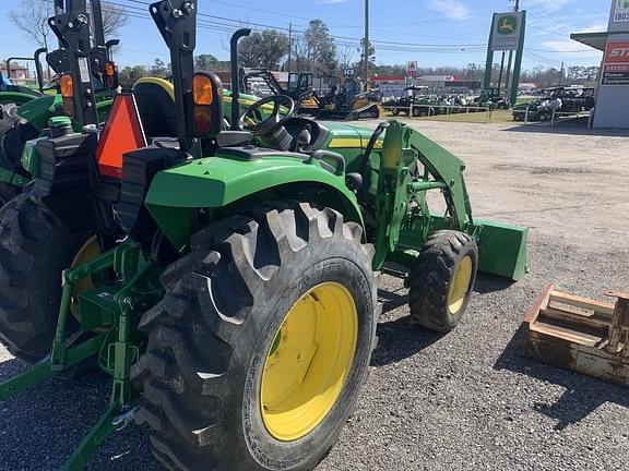 Image of John Deere 4066R equipment image 2