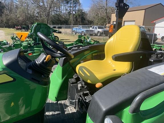 Image of John Deere 4066R equipment image 4