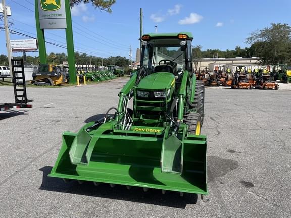 Image of John Deere 4066R equipment image 3