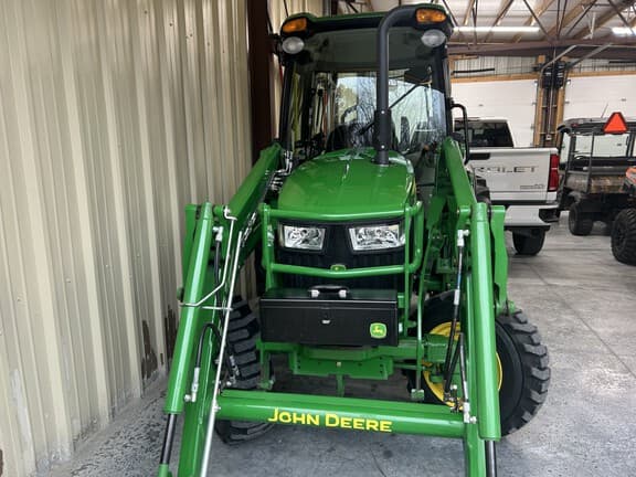 Image of John Deere 4066R equipment image 1