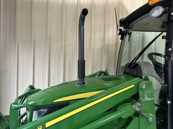 Image of John Deere 4066R equipment image 2