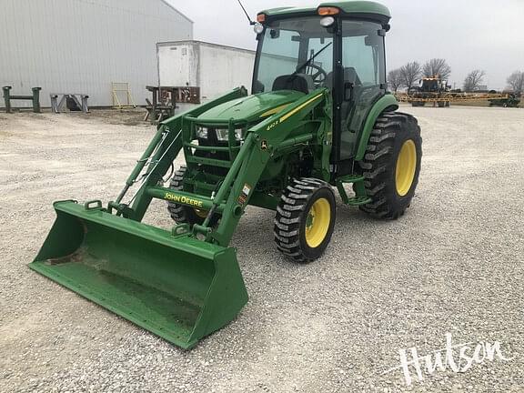 Image of John Deere 4066R equipment image 2