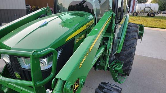 Image of John Deere 4066R equipment image 1