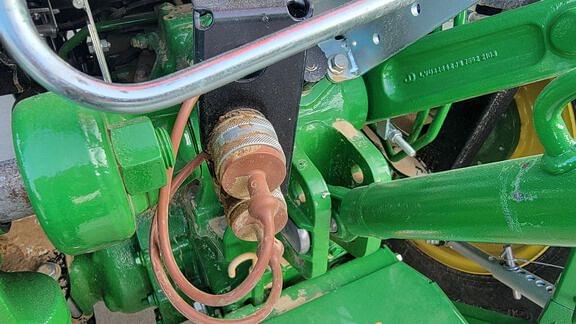 Image of John Deere 4066R equipment image 4