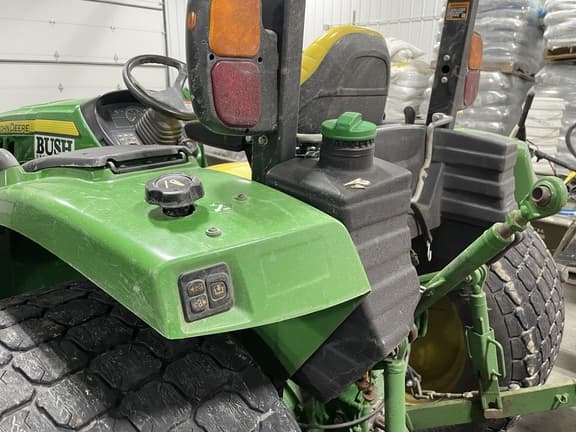 Image of John Deere 4066R equipment image 4