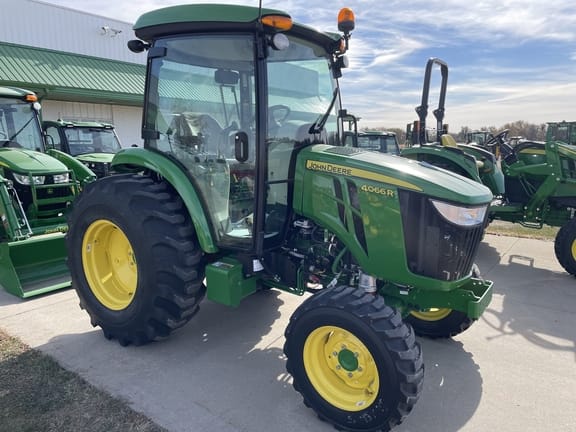 Main image John Deere 4066R