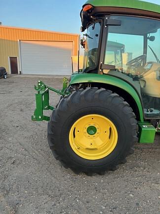 Image of John Deere 4066R equipment image 1