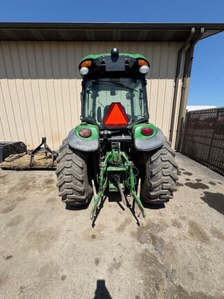 Image of John Deere 4066R equipment image 4