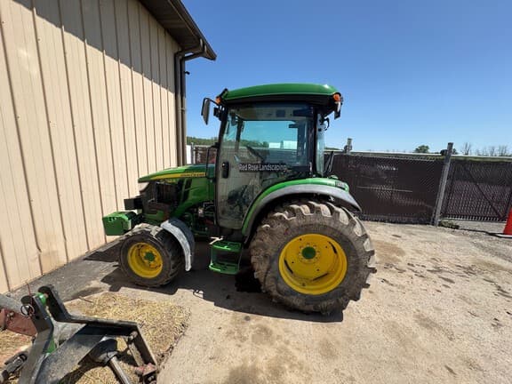 Image of John Deere 4066R equipment image 2