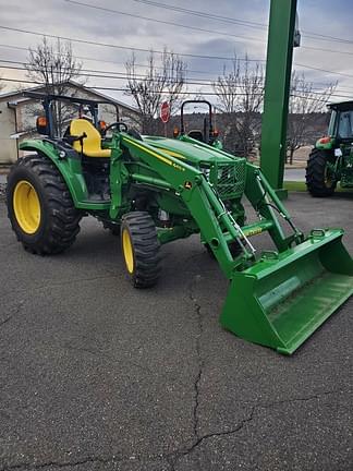 Image of John Deere 4066R equipment image 1