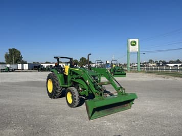 Main image John Deere 4066R