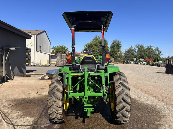 Image of John Deere 4066R equipment image 2