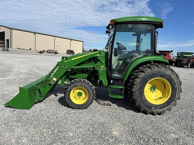 Image of John Deere 4066R equipment image 2