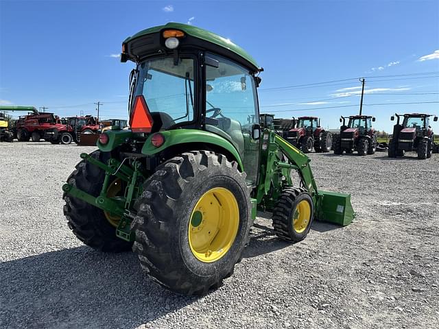 Image of John Deere 4066R equipment image 4