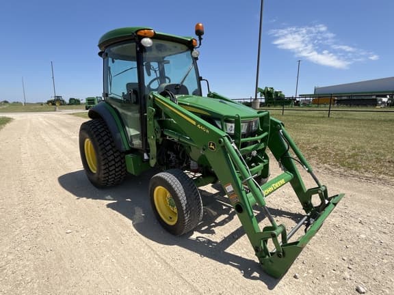 Image of John Deere 4066R equipment image 1