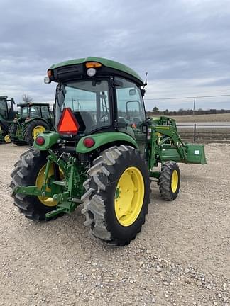 Image of John Deere 4066R equipment image 2