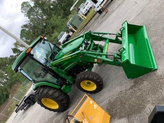 Image of John Deere 4066R equipment image 2