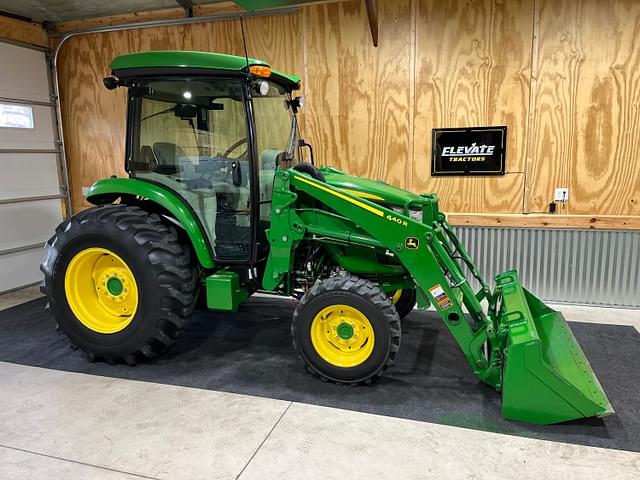 Image of John Deere 4066R equipment image 2