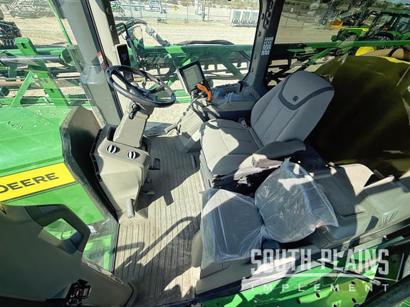 Image of John Deere 408R equipment image 4