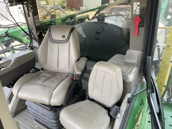Image of John Deere 408R equipment image 4