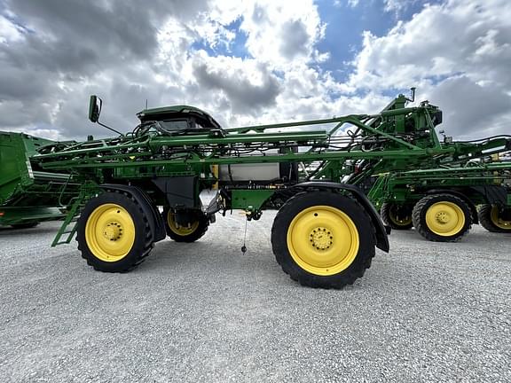 Image of John Deere 408R equipment image 4