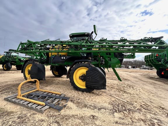 Image of John Deere 408R equipment image 4