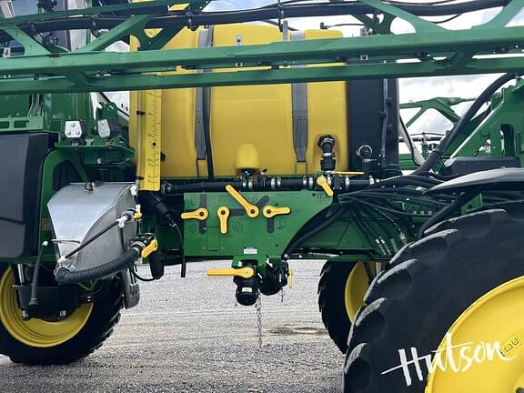 Image of John Deere 408R equipment image 4