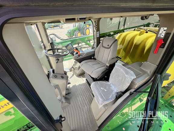 Image of John Deere 408R equipment image 4